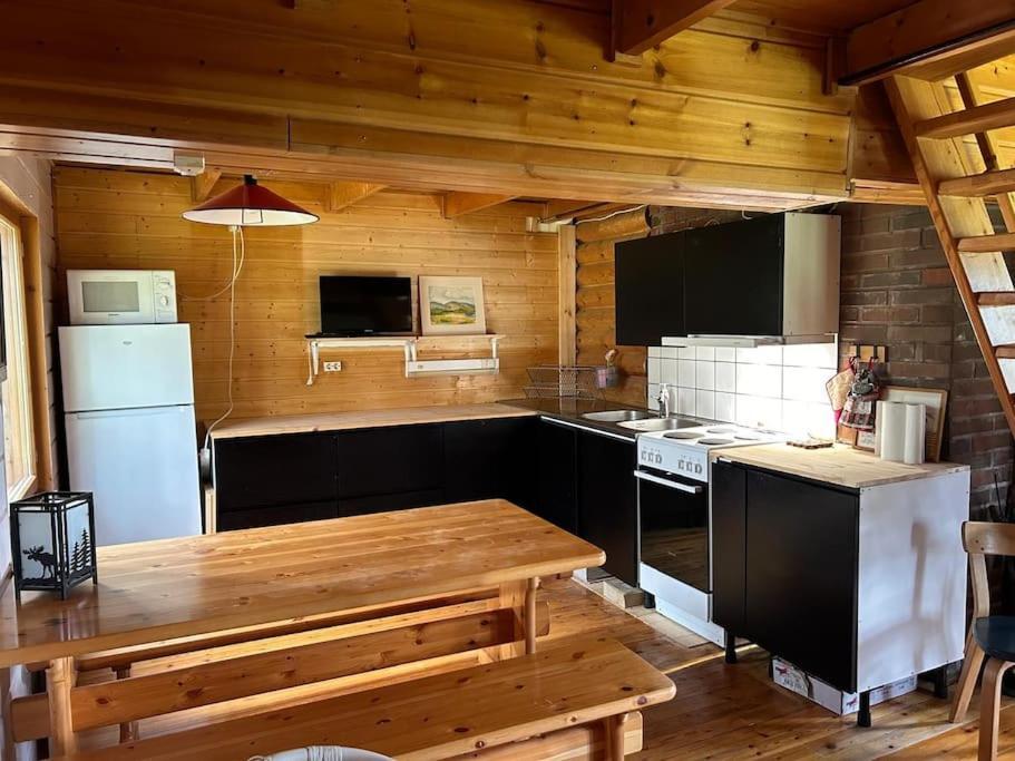 Viihtyisae Moekki Riekkojen Mailla Hetassa Villa Enontekiö Екстериор снимка